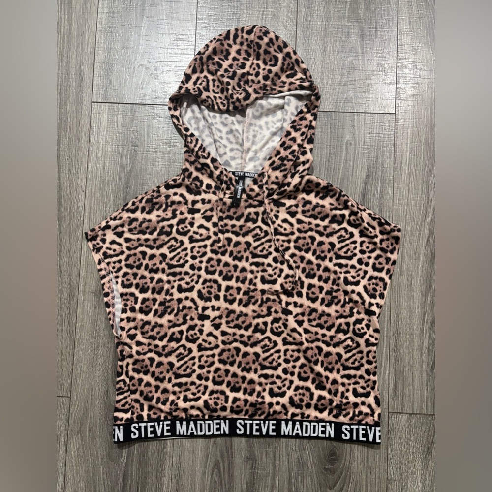 Steve Madden Animal Print Sleeveless Hoodie
(0162)